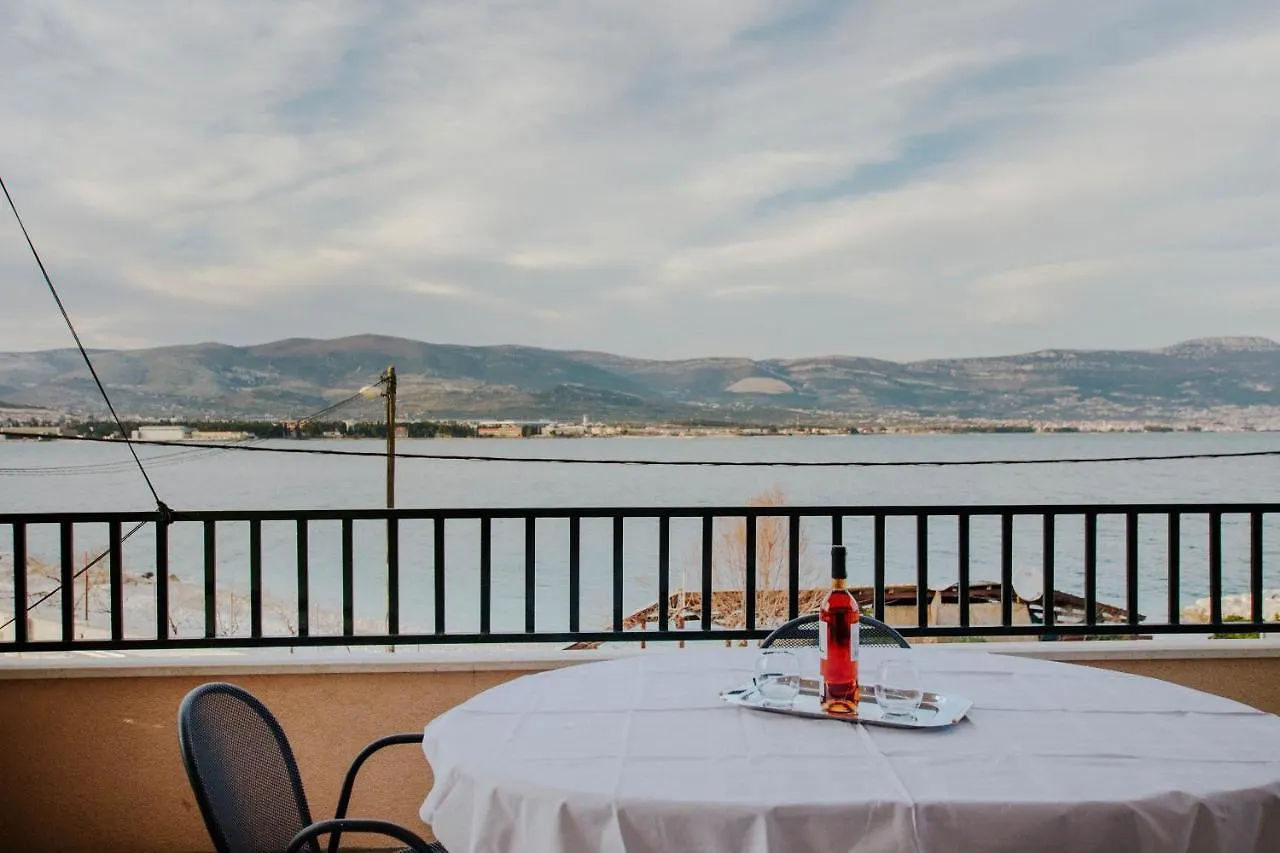 Apartment Arbanija 1122B Trogir