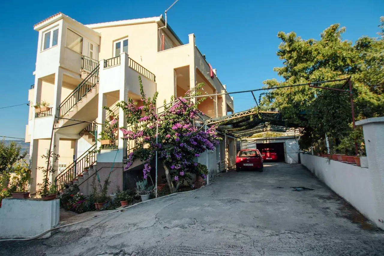Apartment Arbanija 1122B Trogir
