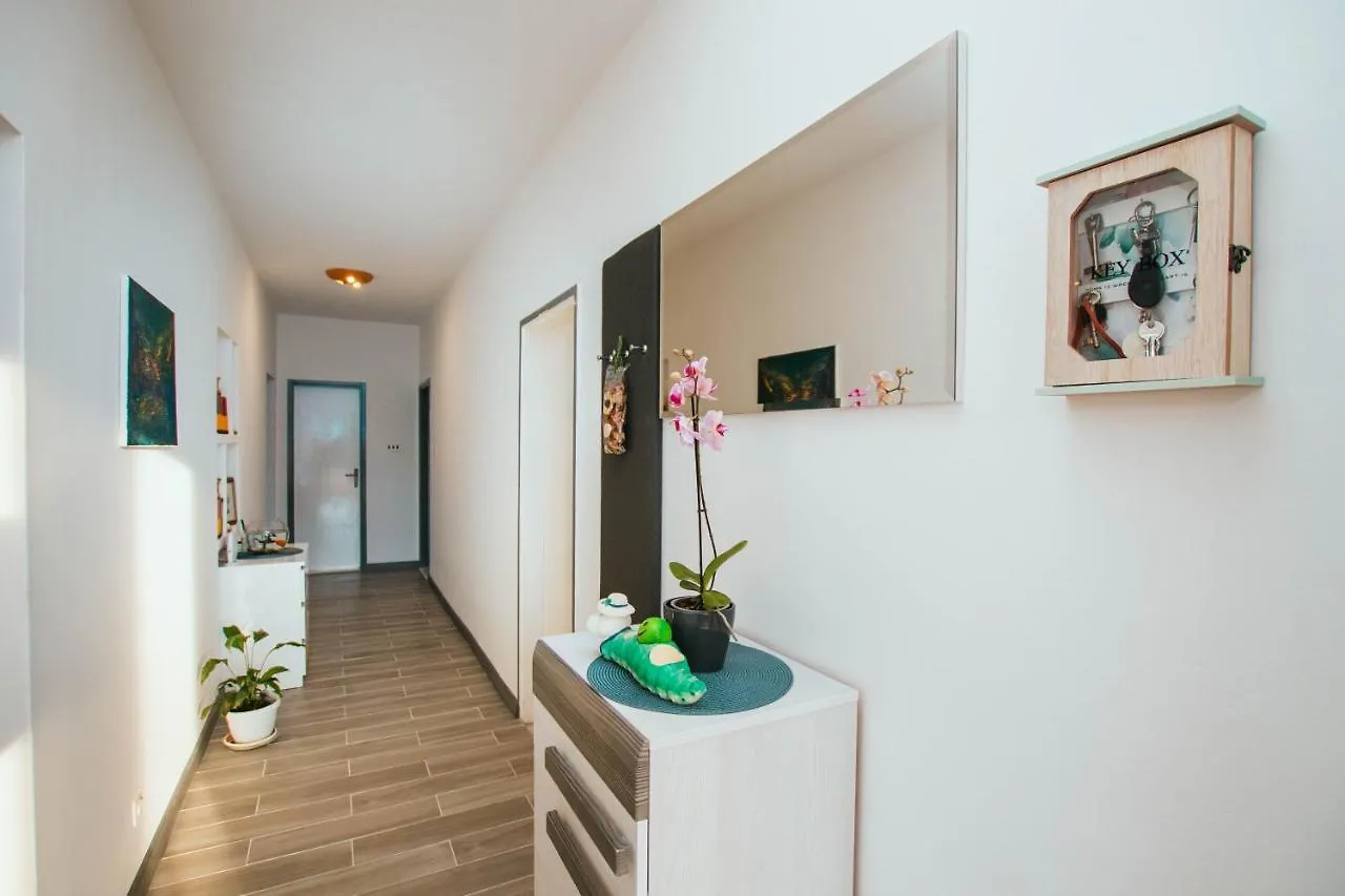 Apartment Arbanija 1122B Trogir 0*,  Hırvatistan